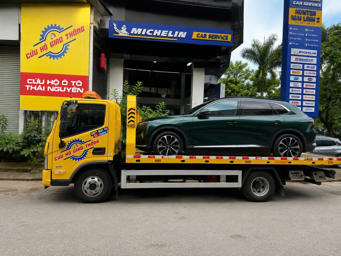 Đội ngũ nhân viên cứu hộ ô tô Thái Nguyên